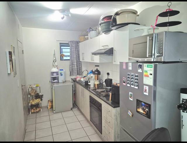 2 BEDROOM PROPERTY TO RENT IN CLUBVIEW